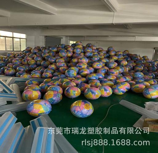 厂家打样充气沙滩排球 工厂直发 彩色印刷球pvc产品儿童充气玩具