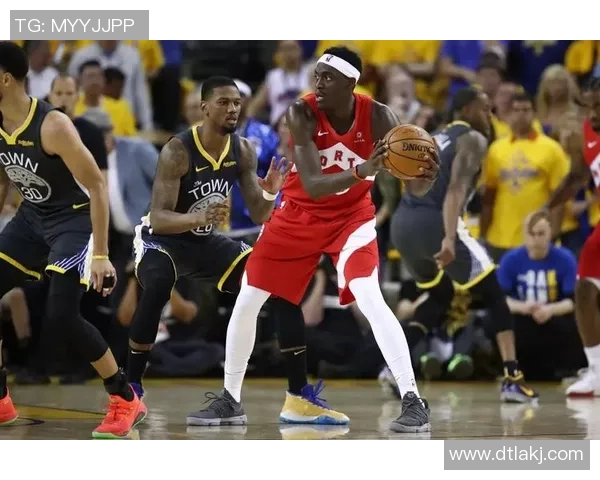 帕斯卡尔西亚卡姆的崛起之路与篮球生涯的辉煌成就分析